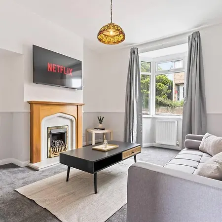Feriehus Victoria House - Location - Free Parking, Fast Wifi, Smarttv With Netflix By Yoko Loftus
